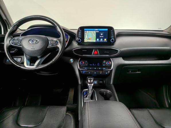 Hyundai Santa Fe IV с пробегом 2018 года, цена 2 475 000 рублей, 187000 км, внедорожник, Автокод Объявления
