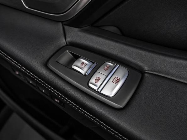BMW 7 серии VI (G11/G12) Рестайлинг с пробегом 2019 года, цена 6 499 000 рублей, 95174 км, седан, Автокод Объявления