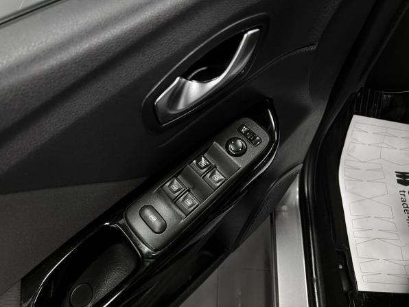 Renault Kaptur I Рестайлинг с пробегом 2021 года, цена 1 675 000 рублей, 75822 км, внедорожник, Автокод Объявления