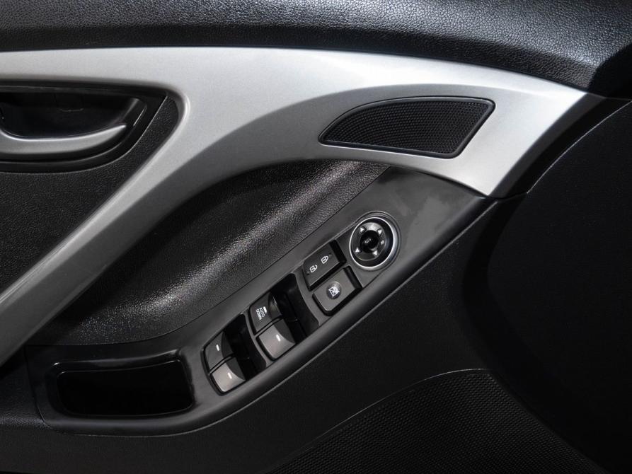 Hyundai Elantra V (MD) Рестайлинг Казань  - изображение 16