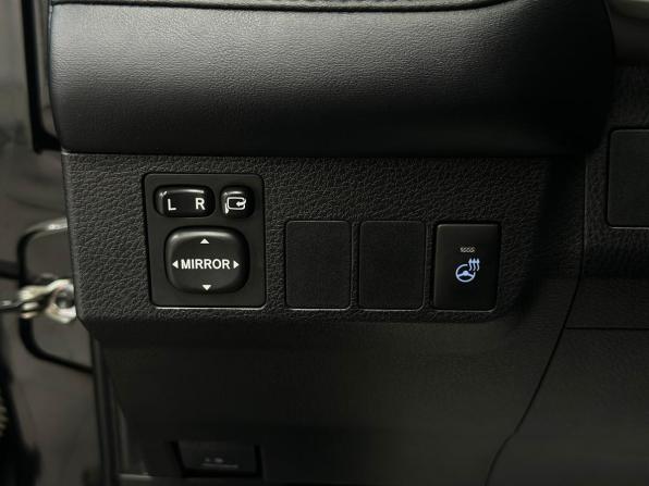 Toyota RAV4 IV (XA40) Рестайлинг с пробегом 2018 года, цена 1 920 000 рублей, 183596 км, внедорожник, Автокод Объявления