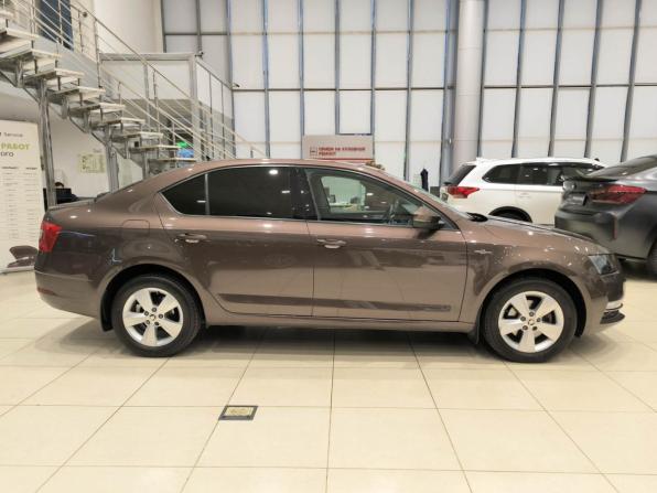 Skoda Octavia III (A7) Рестайлинг с пробегом 2019 года, цена 1 950 000 рублей, 133000 км, лифтбек, Автокод Объявления