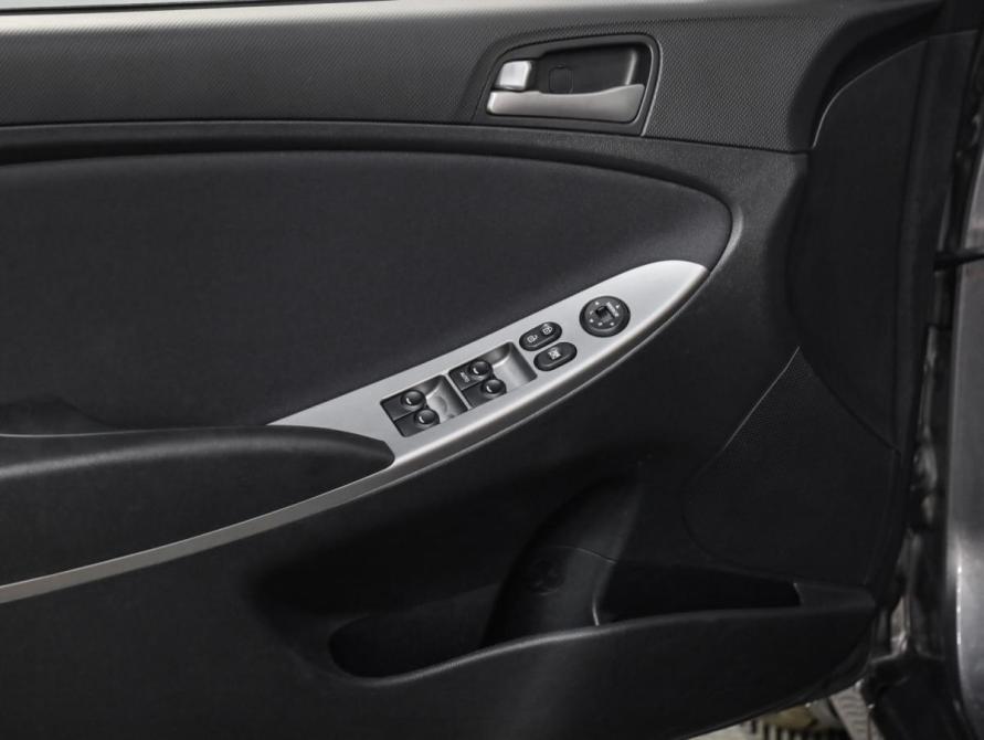 Hyundai Solaris I Рестайлинг Санкт-Петербург  - изображение 19
