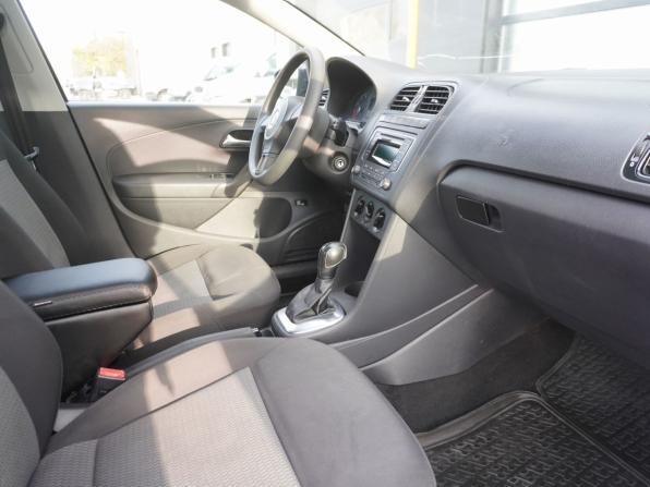Volkswagen Polo V с пробегом 2012 года, цена 688 000 рублей, 224942 км, седан, Автокод Объявления