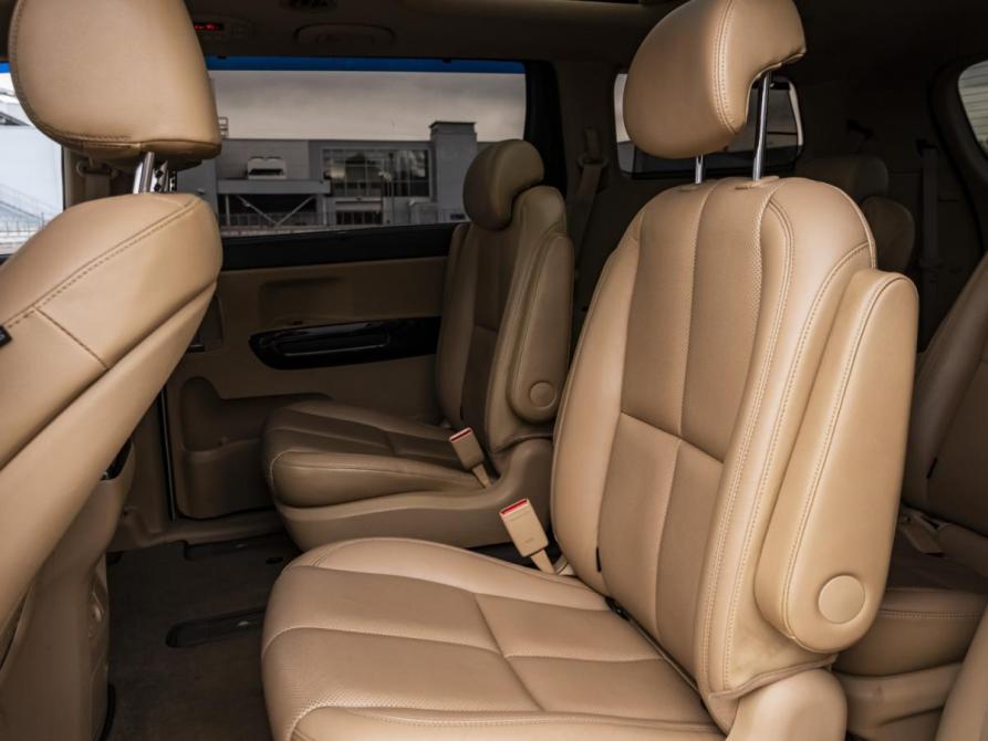 Kia Carnival III Москва  - изображение 16