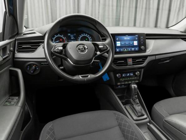 Skoda Rapid II с пробегом 2021 года, цена 1 870 000 рублей, 68144 км, лифтбек, Автокод Объявления