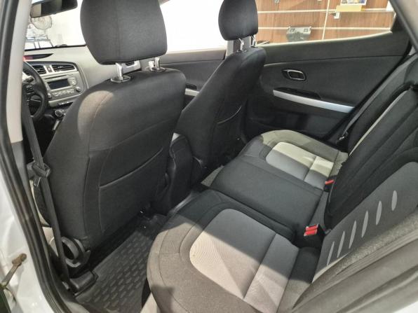 Kia Ceed II с пробегом 2014 года, цена 789 000 рублей, 175147 км, хэтчбек, Автокод Объявления