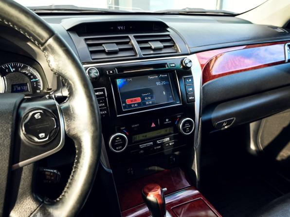 Toyota Camry VII (XV50) с пробегом 2013 года, цена 1 389 000 рублей, 378700 км, седан, Автокод Объявления