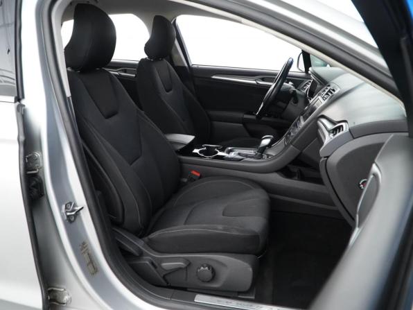 Ford Mondeo V с пробегом 2015 года, цена 1 550 000 рублей, 143143 км, седан, Автокод Объявления