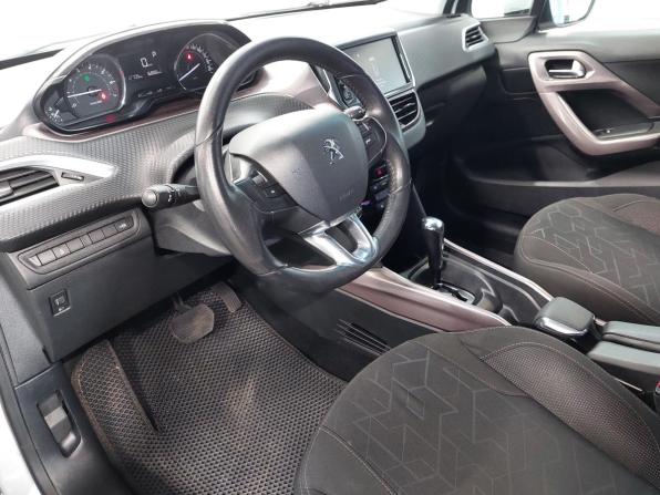 Peugeot 2008 I с пробегом 2014 года, цена 850 000 рублей, 112700 км, внедорожник, Автокод Объявления