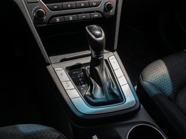 Hyundai Elantra VI (AD) с пробегом 2018 года, цена 1 395 000 рублей, 170867 км, седан, Автокод Объявления