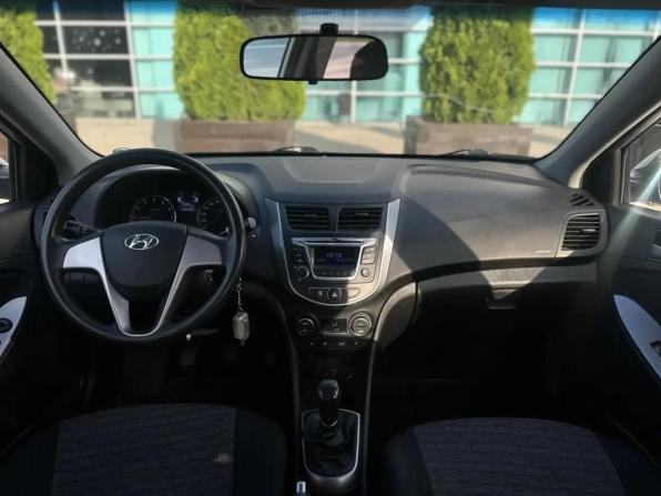 Hyundai Solaris I Рестайлинг с пробегом 2016 года, цена 820 000 рублей, 194205 км, седан, Автокод Объявления