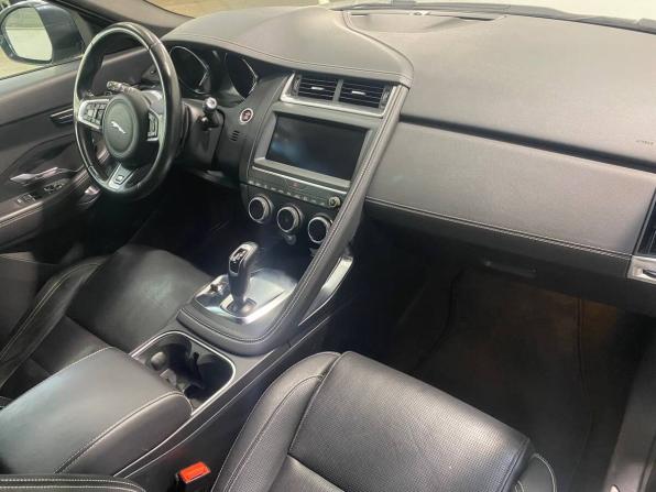 Jaguar E-Pace I с пробегом 2018 года, цена 3 399 800 рублей, 110000 км, внедорожник, Автокод Объявления