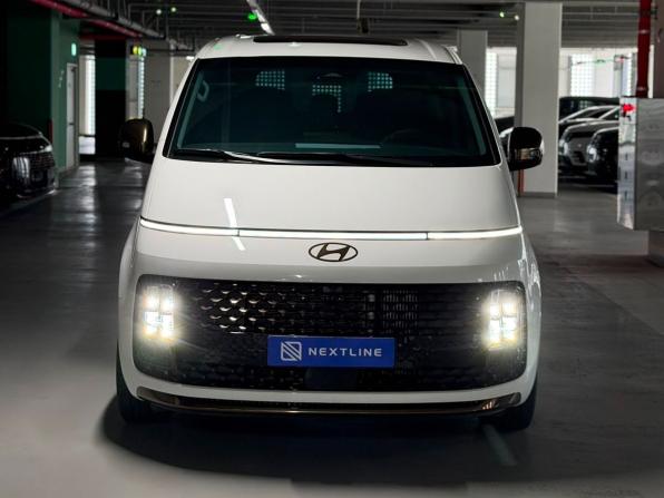 Hyundai Staria I с пробегом 2025 года, цена 9 490 000 рублей, 8000 км, минивэн, Автокод Объявления