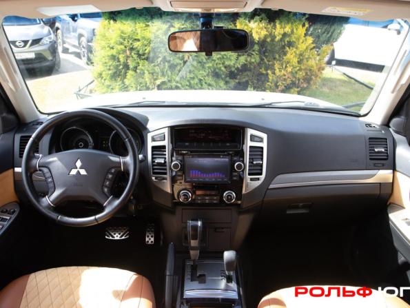 Mitsubishi Pajero IV Рестайлинг 2 с пробегом 2014 года, цена 2 718 000 рублей, 57565 км, внедорожник, Автокод Объявления
