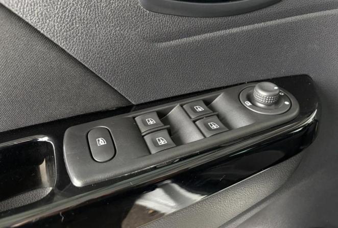 Renault Kaptur I с пробегом 2017 года, цена 1 215 000 рублей, 121641 км, внедорожник, Автокод Объявления