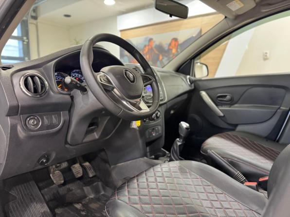 Renault Logan II Рестайлинг с пробегом 2021 года, цена 1 250 000 рублей, 29647 км, седан, Автокод Объявления