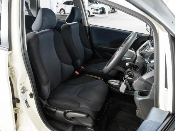 Honda Fit II с пробегом 2008 года, цена 749 000 рублей, 120191 км, хэтчбек, Автокод Объявления