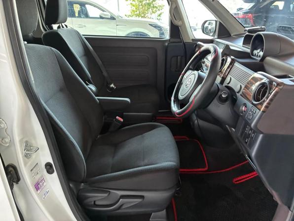 Toyota Spade с пробегом 2016 года, цена 899 000 рублей, 120371 км, минивэн, Автокод Объявления