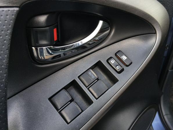 Toyota RAV4 III (XA30) Рестайлинг с пробегом 2011 года, цена 1 199 000 рублей, 311261 км, внедорожник, Автокод Объявления