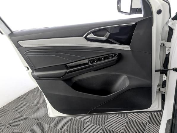 Jetta VS5 I Рестайлинг с пробегом 2022 года, цена 1 665 000 рублей, 72371 км, внедорожник, Автокод Объявления
