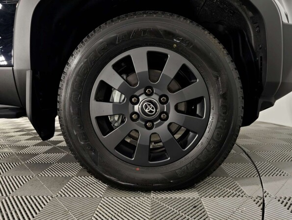 Toyota Land Cruiser Prado 250 Series с пробегом 2024 года, цена 10 990 000 рублей, 21 км, внедорожник, Автокод Объявления