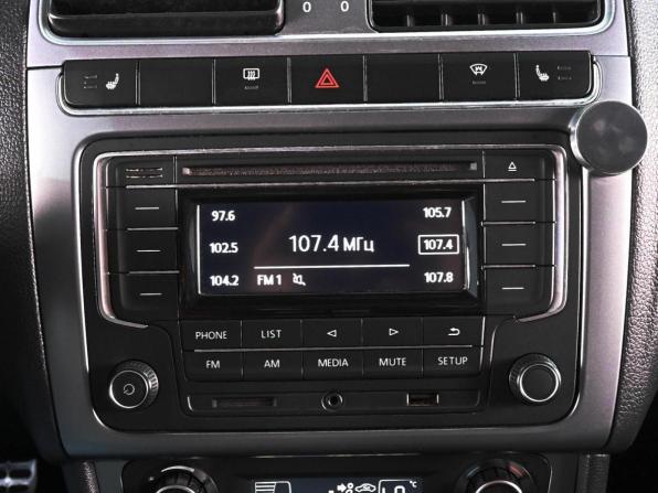 Volkswagen Polo V Рестайлинг с пробегом 2016 года, цена 1 030 000 рублей, 181349 км, седан, Автокод Объявления