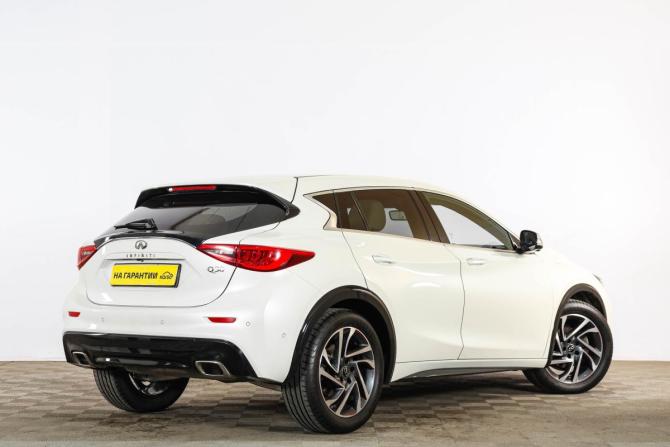 Infiniti Q30 с пробегом 2017 года, цена 3 149 000 рублей, 37000 км, хэтчбек, Автокод Объявления
