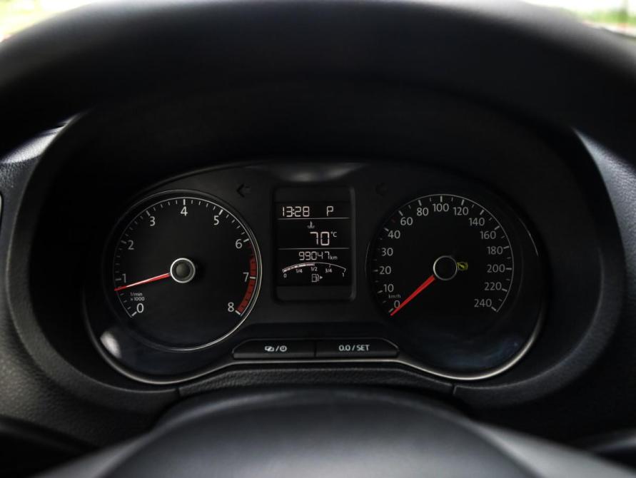 Volkswagen Polo V Рестайлинг Санкт-Петербург  - изображение 13