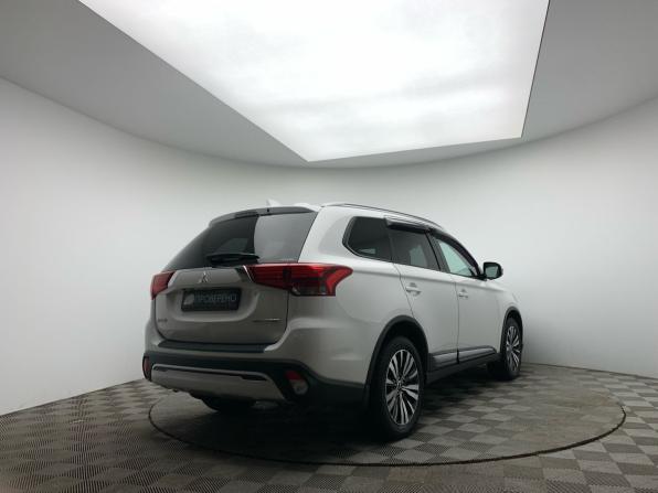 Mitsubishi Outlander III Рестайлинг 3 с пробегом 2019 года, цена 1 879 000 рублей, 160044 км, внедорожник, Автокод Объявления