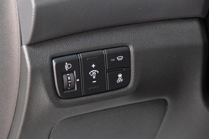 Hyundai Creta I Рестайлинг с пробегом 2020 года, цена 1 999 000 рублей, 92000 км, внедорожник, Автокод Объявления