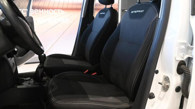 Renault Logan II Рестайлинг с пробегом 2021 года, цена 995 000 рублей, 159447 км, седан, Автокод Объявления