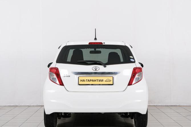 Toyota Vitz III (XP130) с пробегом 2011 года, цена 889 000 рублей, 26000 км, хэтчбек, Автокод Объявления