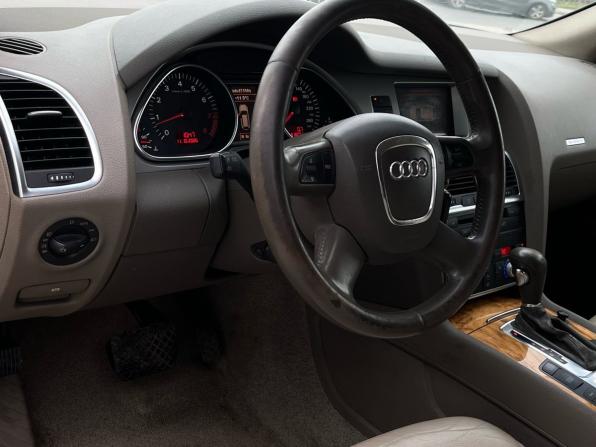 Audi Q7 I (4L) с пробегом 2008 года, цена 890 000 рублей, 310000 км, внедорожник, Автокод Объявления