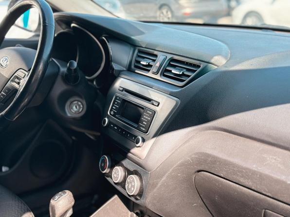 Kia Rio III Рестайлинг с пробегом 2016 года, цена 844 000 рублей, 123720 км, седан, Автокод Объявления