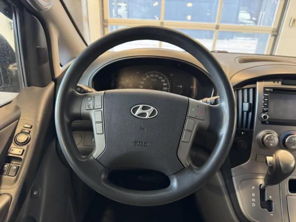 Hyundai Grand Starex I с пробегом 2014 года, цена 1 920 000 рублей, 187494 км, минивэн, Автокод Объявления