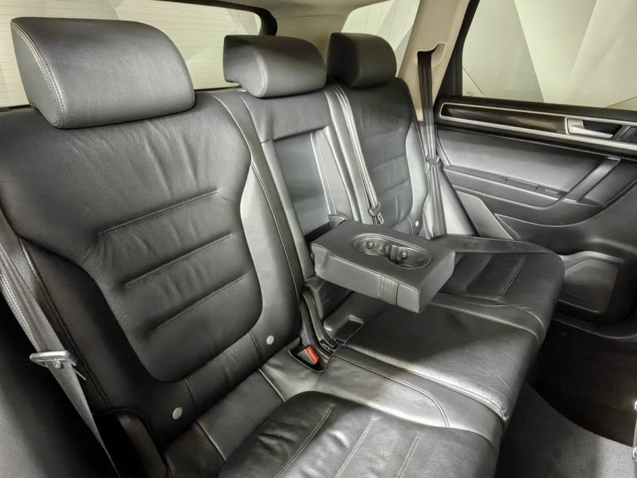 Volkswagen Touareg II Рестайлинг Москва  - изображение 17
