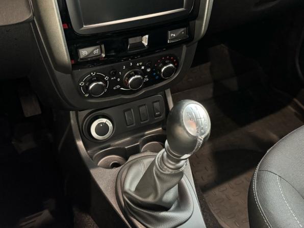 Renault Duster I Рестайлинг с пробегом 2019 года, цена 1 015 000 рублей, 241250 км, внедорожник, Автокод Объявления