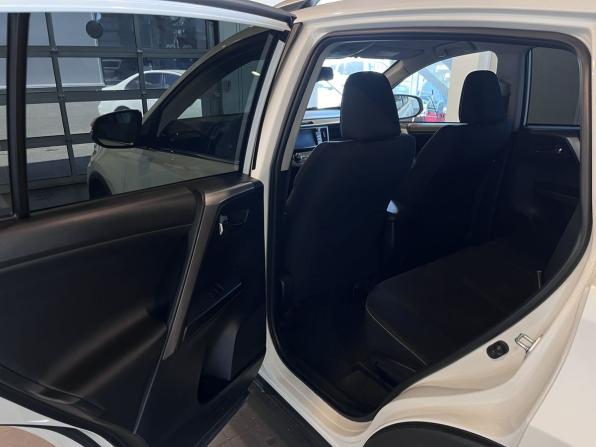 Toyota RAV4 IV (XA40) Рестайлинг с пробегом 2017 года, цена 2 195 000 рублей, 120149 км, внедорожник, Автокод Объявления