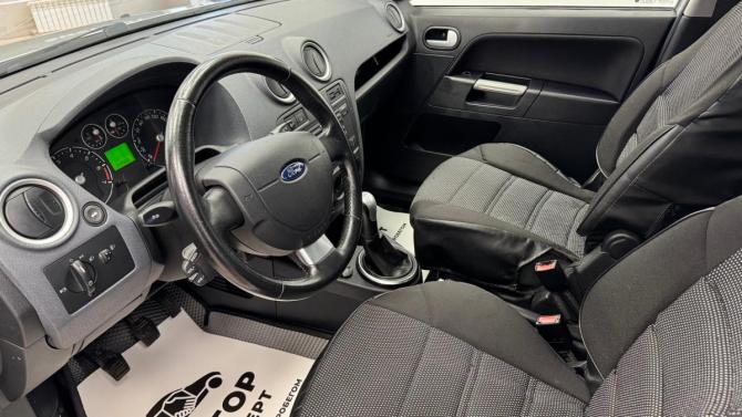 Ford Fusion I Рестайлинг с пробегом 2006 года, цена 375 000 рублей, 143500 км, хэтчбек, Автокод Объявления
