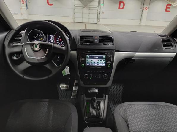 Skoda Yeti I с пробегом 2012 года, цена 1 100 000 рублей, 158355 км, внедорожник, Автокод Объявления
