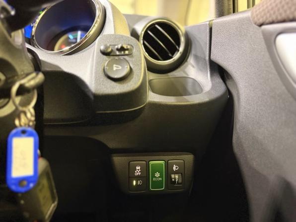 Honda Fit Shuttle I с пробегом 2011 года, цена 899 000 рублей, 215867 км, универсал, Автокод Объявления