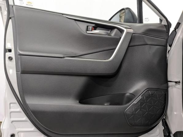 Toyota RAV4 V (XA50) с пробегом 2021 года, цена 3 350 000 рублей, 62472 км, внедорожник, Автокод Объявления