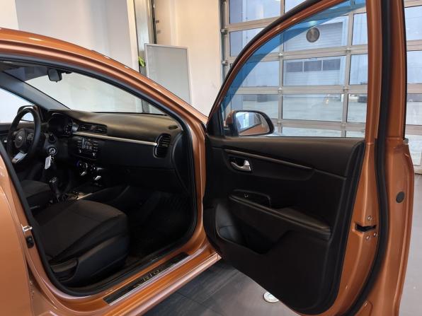 Kia Rio IV с пробегом 2019 года, цена 1 195 000 рублей, 147233 км, седан, Автокод Объявления