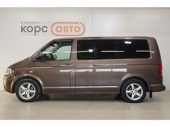 Volkswagen Multivan T5 Рестайлинг с пробегом 2010 года, цена 2 549 000 рублей, 305854 км, минивэн, Автокод Объявления