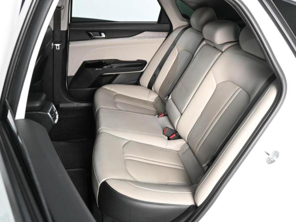 Kia K5 III с пробегом 2021 года, цена 2 340 000 рублей, 133892 км, седан, Автокод Объявления