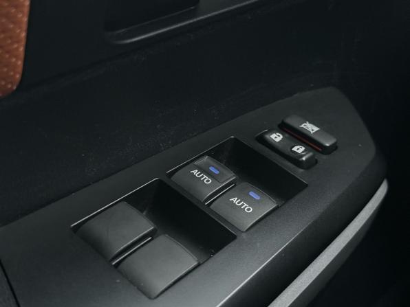 Toyota Tundra II Рестайлинг с пробегом 2015 года, цена 7 899 000 рублей, 77164 км, offers.body_type.unknown, Автокод Объявления
