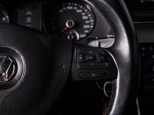 Volkswagen Passat B7 с пробегом 2011 года, цена 999 000 рублей, 278000 км, седан, Автокод Объявления