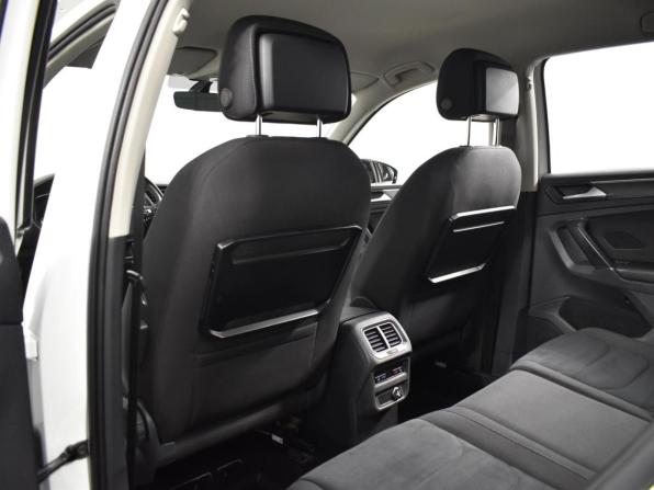 Volkswagen Tiguan II с пробегом 2017 года, цена 1 987 200 рублей, 180585 км, внедорожник, Автокод Объявления