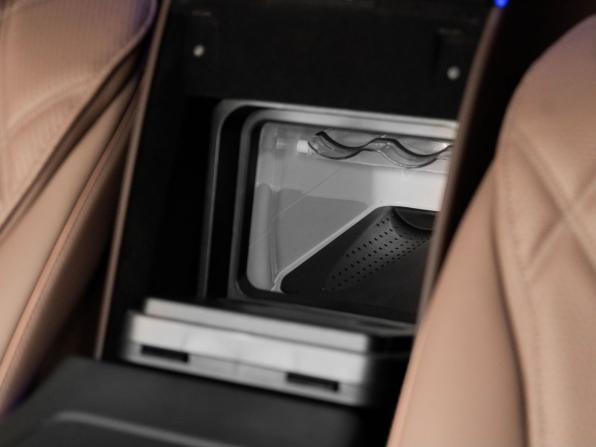 Mercedes-Benz Maybach EQS SUV с пробегом 2024 года, цена 21 500 000 рублей, 4201 км, внедорожник, Автокод Объявления